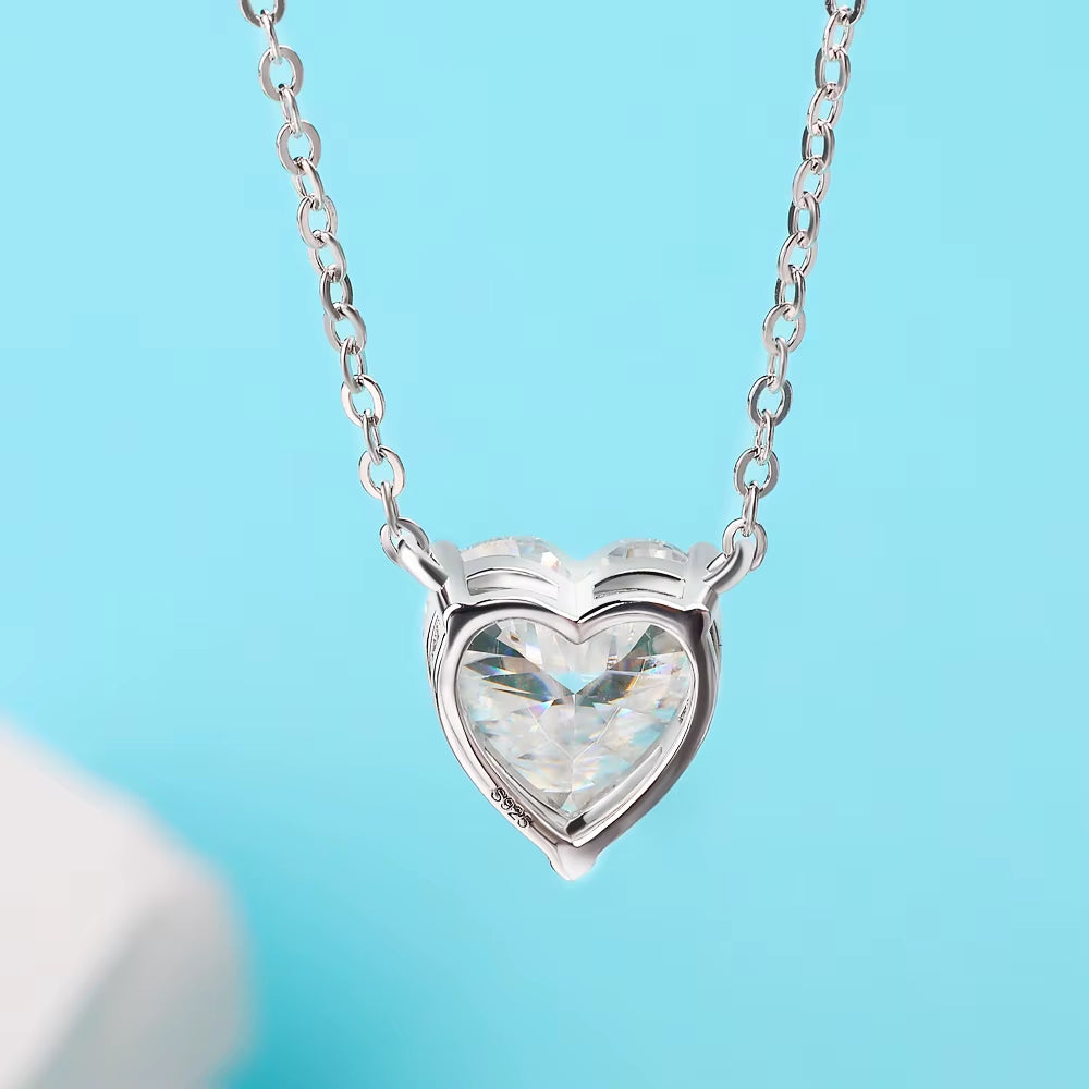 4 Carat Heart Shape Moissanite Pendent Necklace for Women D Color VVS Diamond with Certificate S925 Silver Plated 18K Neck Chain