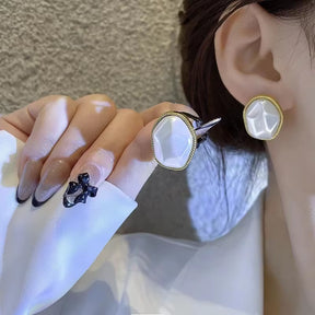 Geometric Irregular round Metal Pearl Earrings for Women 2024 Minimalist Style Personality Earrings Trendy Jewelry Gift