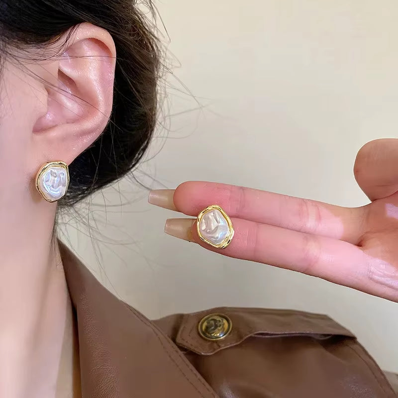 Geometric Irregular round Metal Pearl Earrings for Women 2024 Minimalist Style Personality Earrings Trendy Jewelry Gift